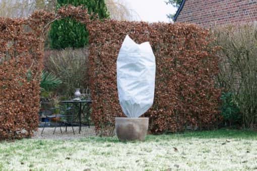 Winterafdekhoes met koord 50g/m2 wit